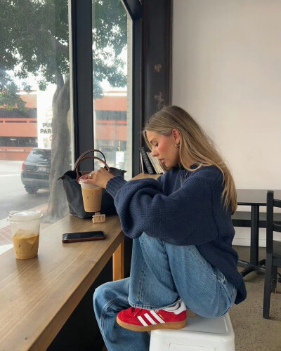 BY爱喝可乐的古娜小姐