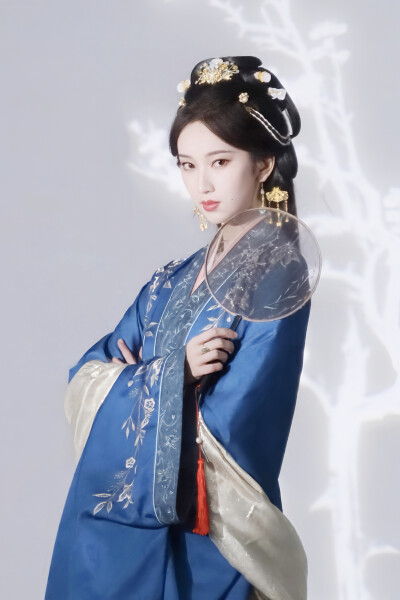 桃花映江山 孟蓁蓁