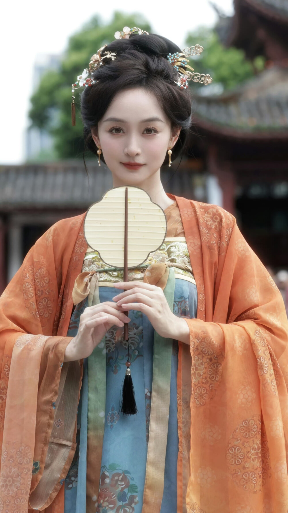 何泓姗
