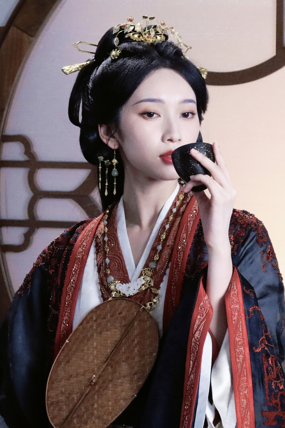 桃花映江山 孟蓁蓁