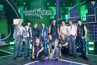 seventeen THUNDER打歌