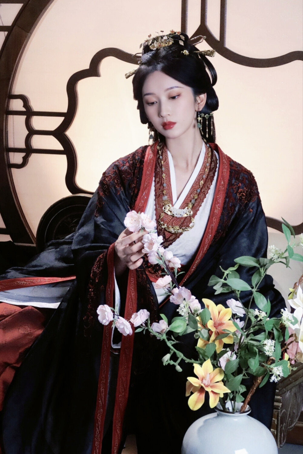 桃花映江山 孟蓁蓁