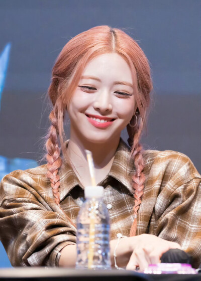申有娜
cr.ITZY_PAN