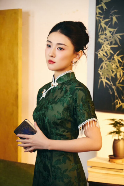 梁洁