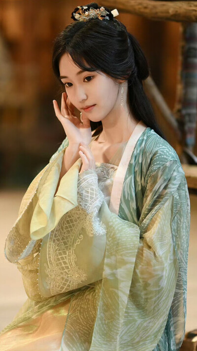 婉婉如梦霄