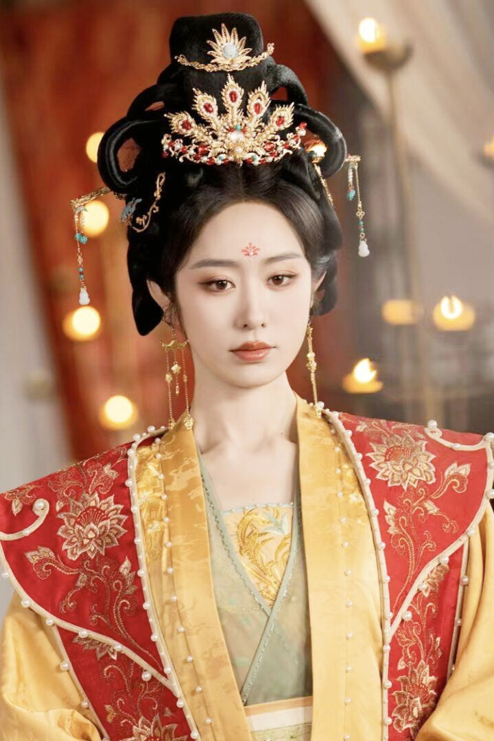 别把本宫当摆设 李伽宁