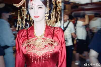 李一桐