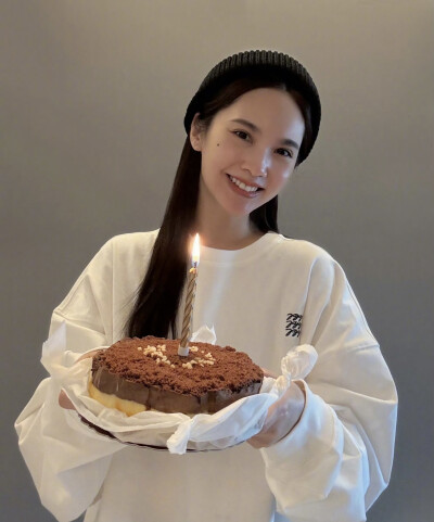 BY爱喝可乐的古娜小姐 中国 杨丞琳