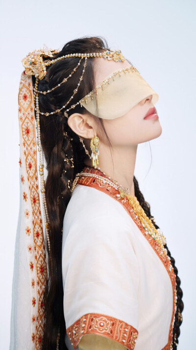 梦花廷 张婧仪