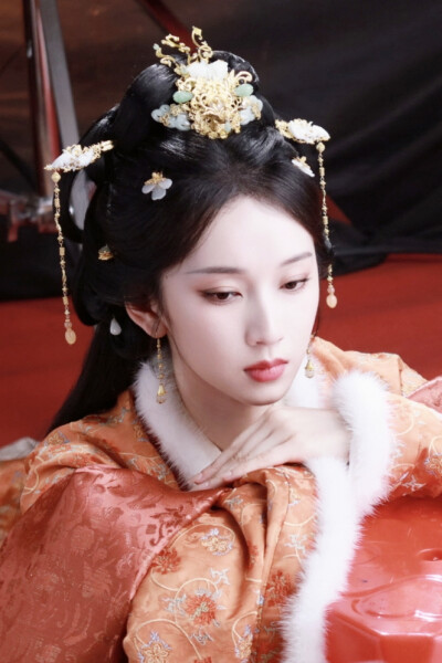 桃花映江山 孟蓁蓁