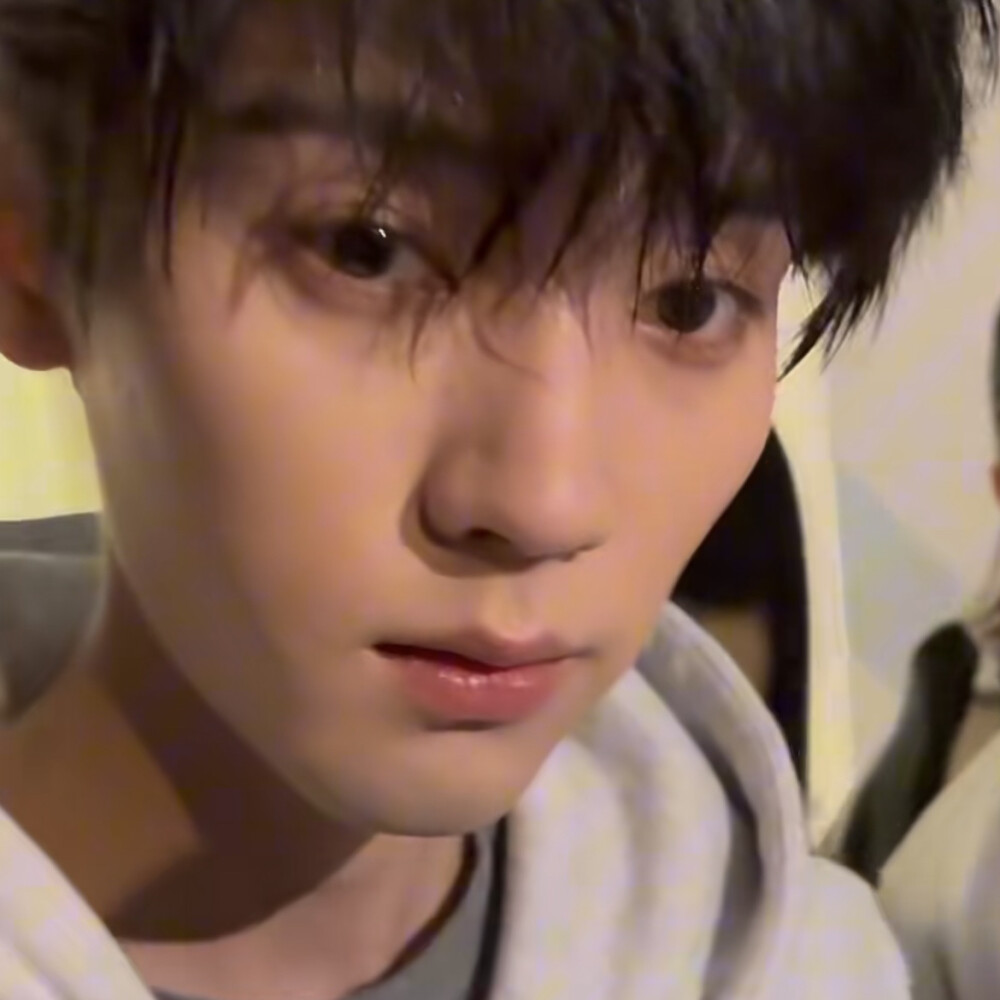 全是为了一个女孩截的……