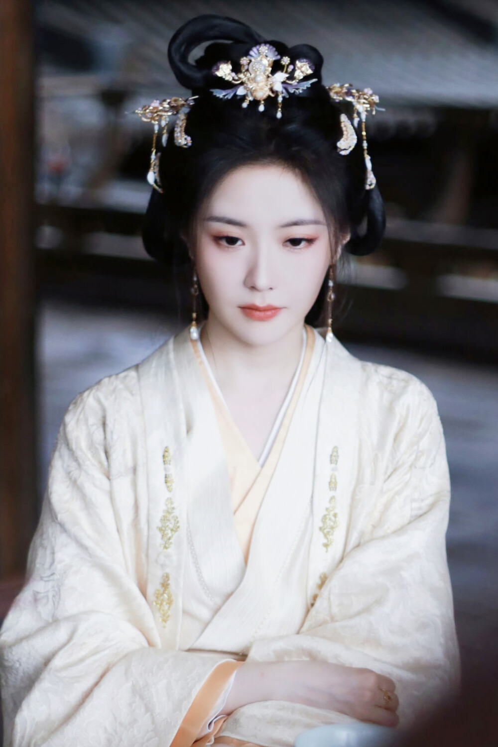 桃花映江山 秦解语