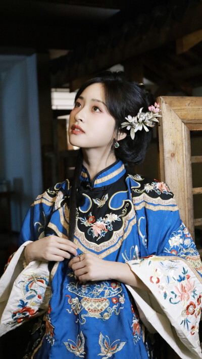 沈月