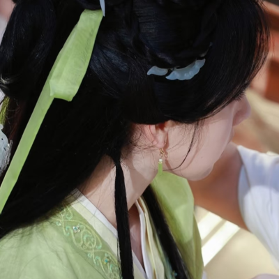 陈都灵