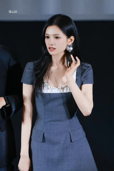 张婧仪