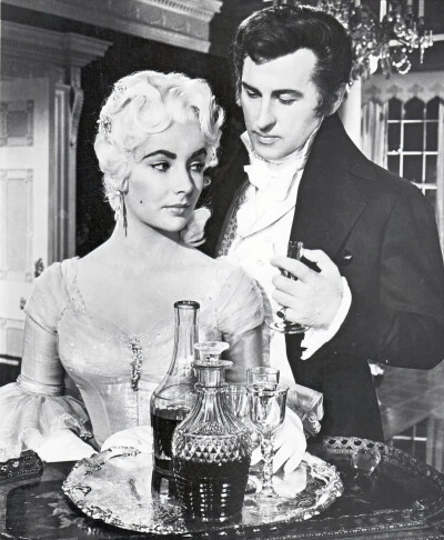 1954年，伊丽莎白·泰勒在电影《Beau Brummell》剧照