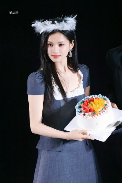 张婧仪