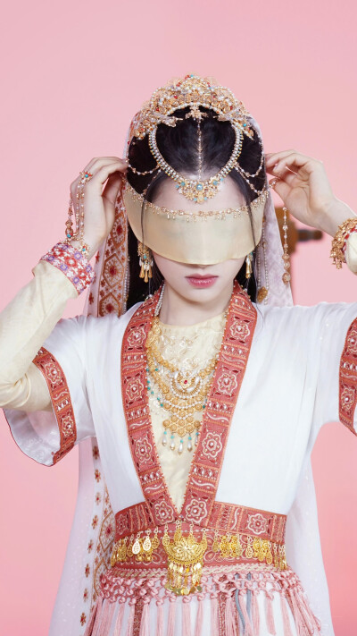 梦花廷 张婧仪