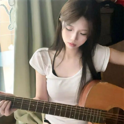 戴表的左手有些隐痛 不知是表带缠的太紧还是时间缠的太紧