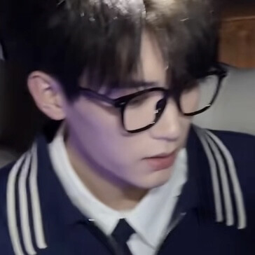 全是为了一个女孩截的……