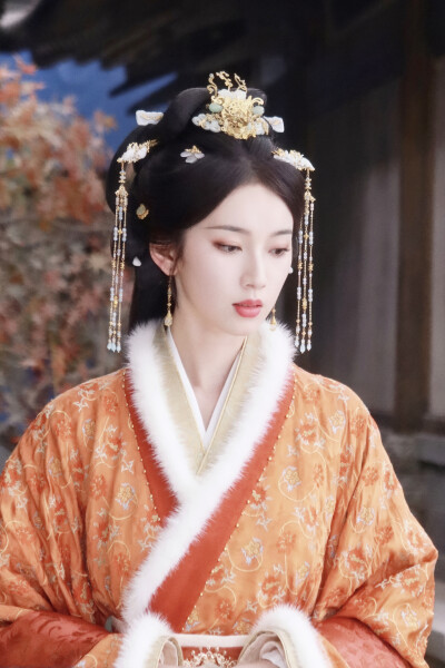 桃花映江山 孟蓁蓁