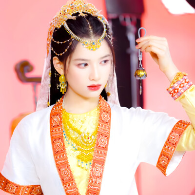张婧仪