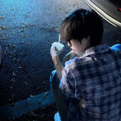 我开始接受每个不愉快的明天