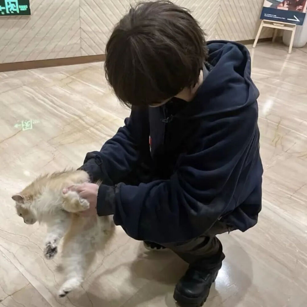 我开始接受每个不愉快的明天