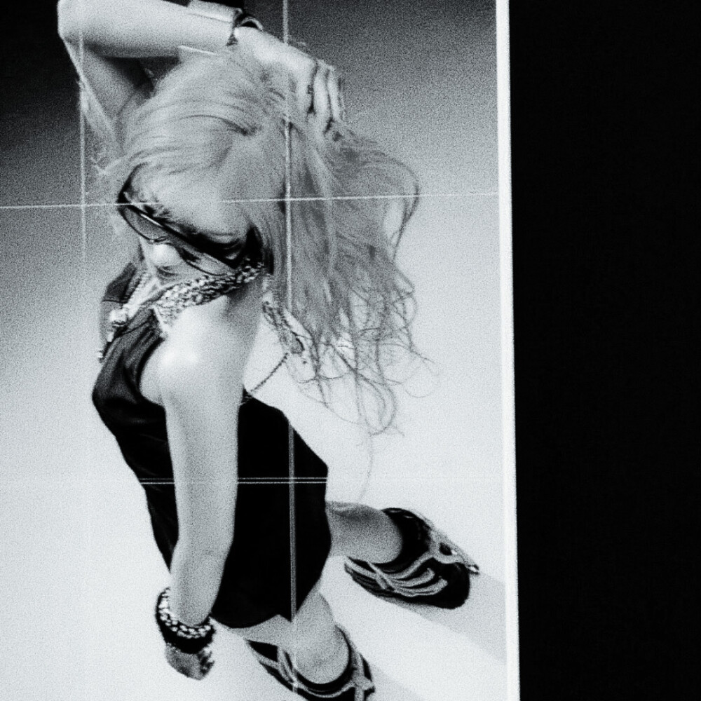 ハウンド：剧本/Female leading role.