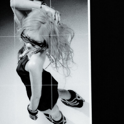 ハウンド：剧本/Female leading role.