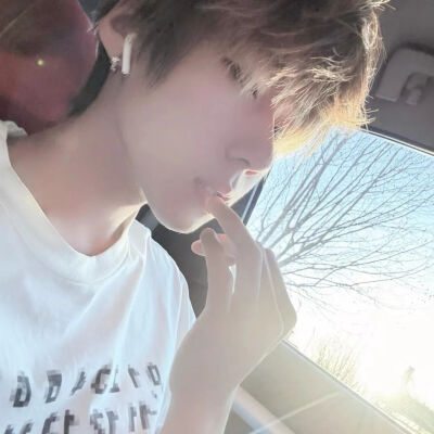 我开始接受每个不愉快的明天