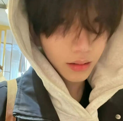 我开始接受每个不愉快的明天