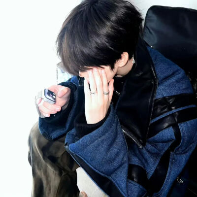 我开始接受每个不愉快的明天