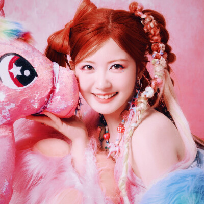 赖美云.
