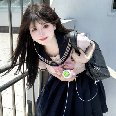 少萝女头