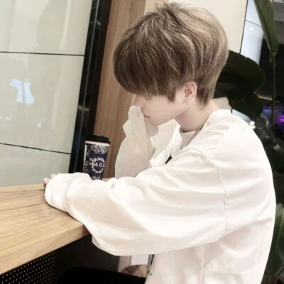 我开始接受每个不愉快的明天