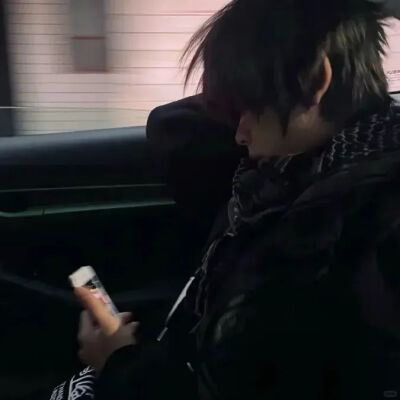 我开始接受每个不愉快的明天