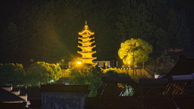 黄金塔：歙县古城夜晚
