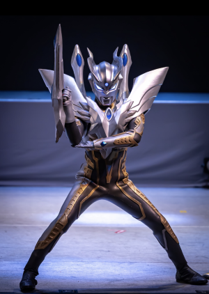 终极闪耀赛罗奥特曼。奥特曼舞台剧。(侵权删)
