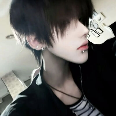 我开始接受每个不愉快的明天