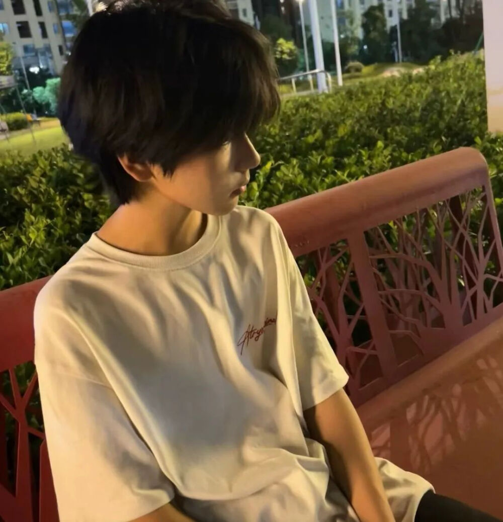 我开始接受每个不愉快的明天