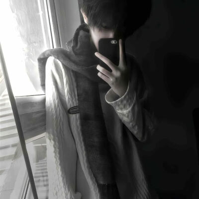 我开始接受每个不愉快的明天