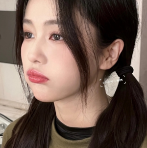 毛绒线团缠绕的初恋梦