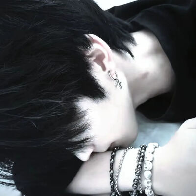 我开始接受每个不愉快的明天