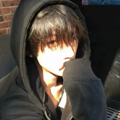 我开始接受每个不愉快的明天