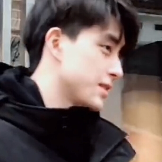 高，还没富，但帅