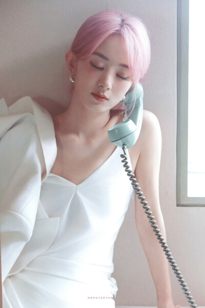 赵丽颖
cr.@夢桃衍野