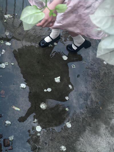 雨天背景图 暗调背景图 黑色系背景图