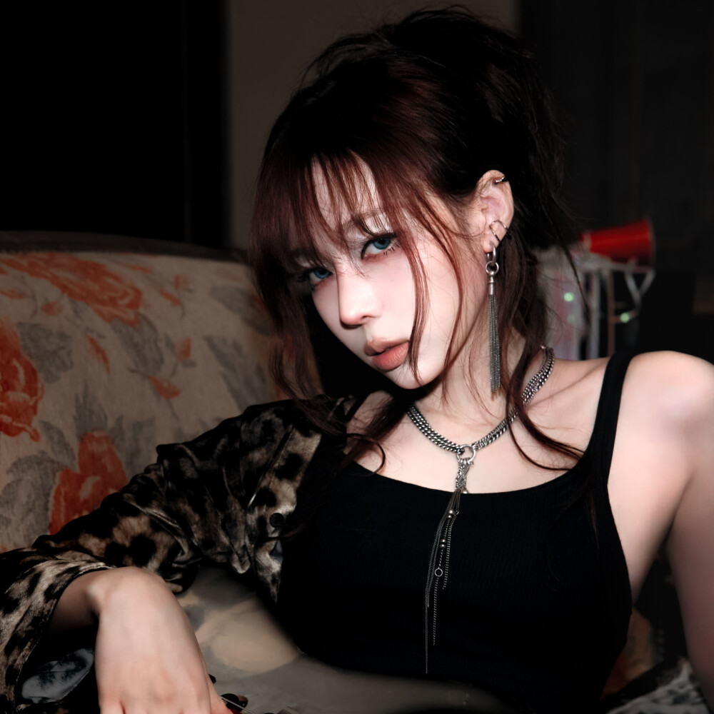 Gothic Castle Whispers-哥特古堡密语-