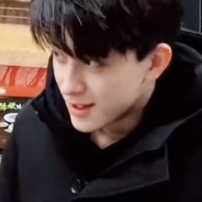 高，还没富，但帅